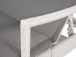 Beliani Aurinkotuoli Valkoinen Harmaalla Istuintyynylla Vasto New