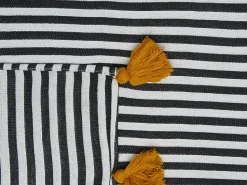 Beliani Huopa Musta/Valkoinen 130 X 170 Cm Sunwal Discount