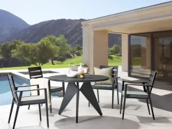 Beliani 4-Istuttava Ulkoruokailuryhma Alumiini Musta/Harmaa Olmetto/Taviano New