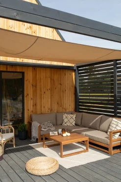 Beliani 4-Istuttava Ulkosohvaryhma Akaasia Oikeak. Vaalea Puu Timor Fashion