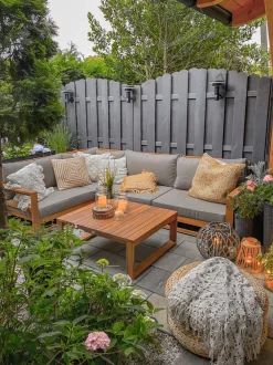 Beliani 4-Istuttava Ulkosohvaryhma Akaasia Oikeak. Vaalea Puu Timor Fashion