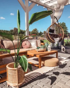 Beliani 4-Istuttava Ulkosohvaryhma Akaasia Oikeak. Vaalea Puu Timor Fashion