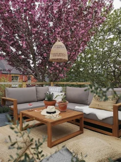 Beliani 4-Istuttava Ulkosohvaryhma Akaasia Oikeak. Vaalea Puu Timor Fashion