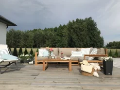 Beliani 4-Istuttava Ulkosohvaryhma Akaasia Oikeak. Vaalea Puu Timor Fashion