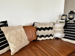 Beliani Koristetyyny Puuvilla Beige/Musta 45 X 45 Cm 2 Kpl Hydrangea Hot