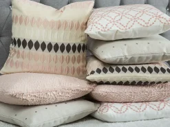 Beliani Koristetyyny Tekoturkis Vaaleanpunainen 45 X 45 Cm 2 Kpl Peony Clearance