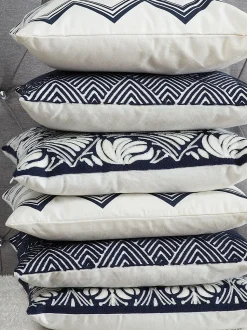 Beliani Koristetyynysetti Mustavalkoinen Siksak-Kuvio 45X45Cm Nerine New