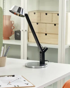 Beliani Led-Poytavalaisin Usb-Portti Hopea Chamaeleon Hot