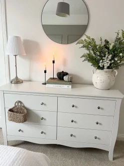 Beliani Lipasto 6 Laatikkoa Valkoinen Winchester Store