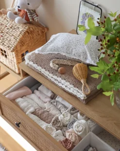 Beliani Lipasto Rottinki 3 Laatikkoa Vaalea Puu Ponca Cheap