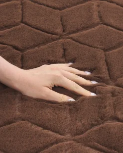 Beliani Matto Janiksen Tekoturkis Ruskea 160 X 230 Cm Thatta Discount