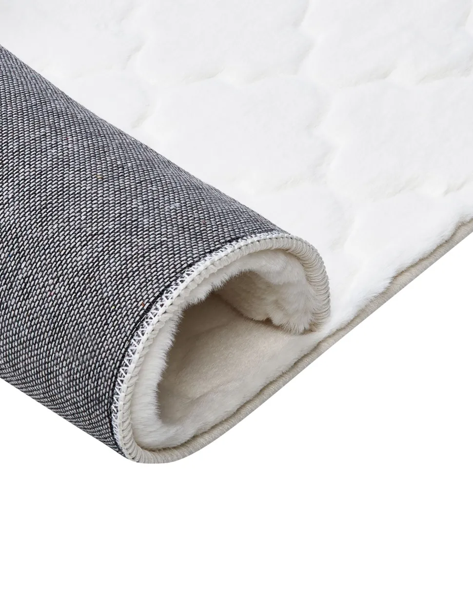 Beliani Matto Janiksen Tekoturkis Valkoinen 160 X 230 Cm Gharo Shop