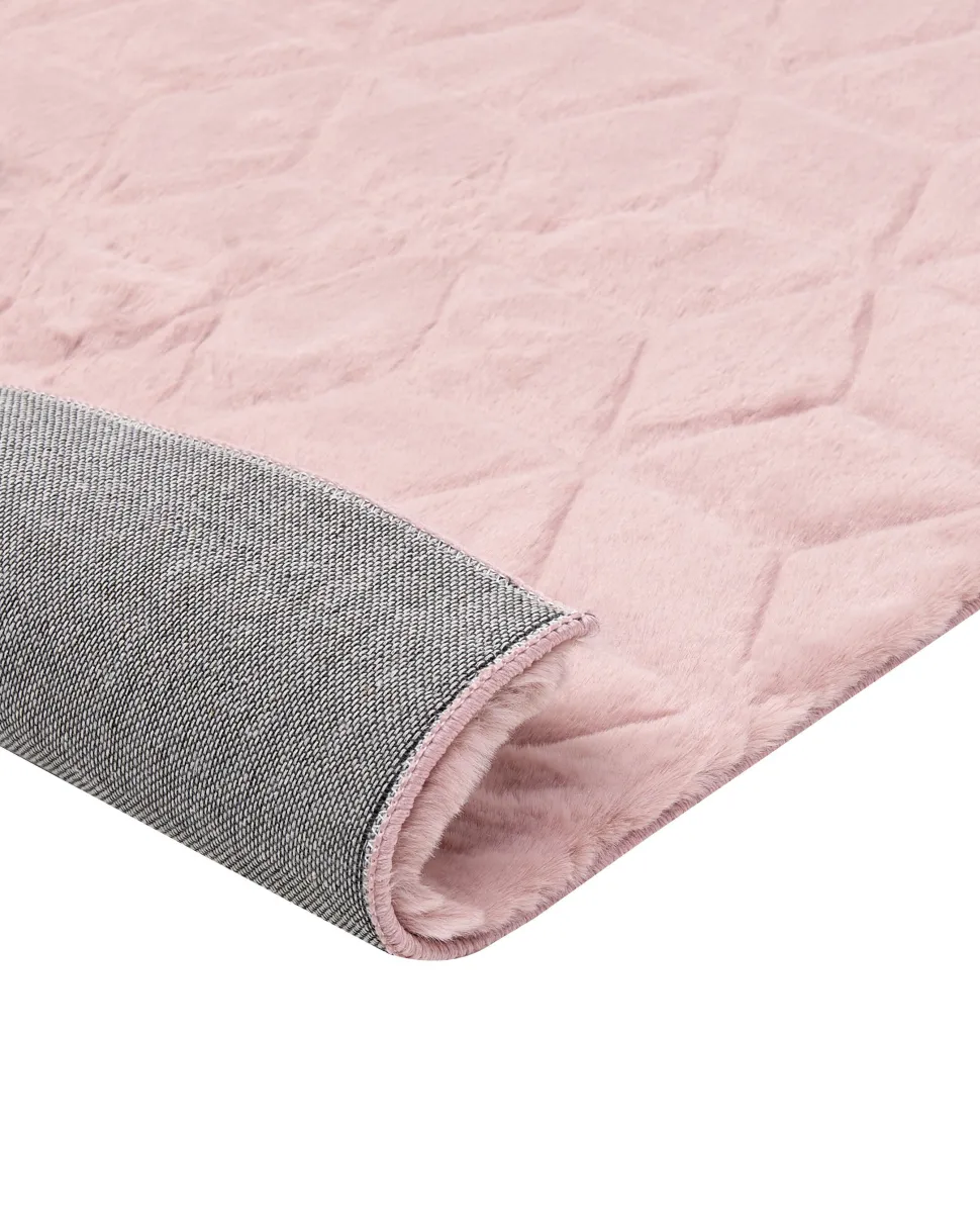 Beliani Matto Janiksen Tekoturkis Vaaleanpunainen 160 X 230 Cm Thatta Clearance