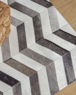 Beliani Matto Lehmannahka Harmaa 140 X 200 Cm Aksaz Outlet