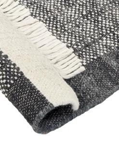 Beliani Matto Villa Musta/Luonnonvalkoinen 160 X 230 Cm Atlanti Discount