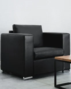 Beliani Musta Nahkaverhoiltu Nojatuoli Helsinki Cheap