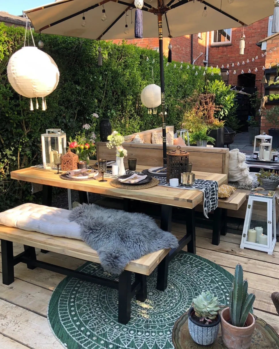 Beliani Penkki Musta Scania Sale