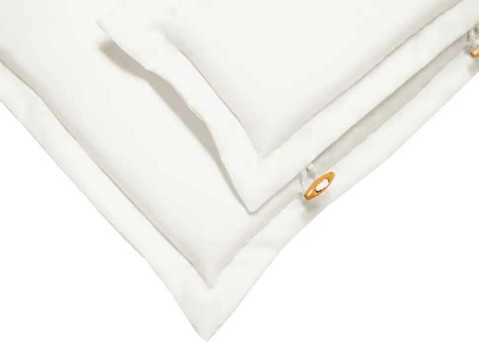 Beliani Poyta Ja 2 Tuolia Luonnonvalkoisilla Tyynyilla Toscana Sale