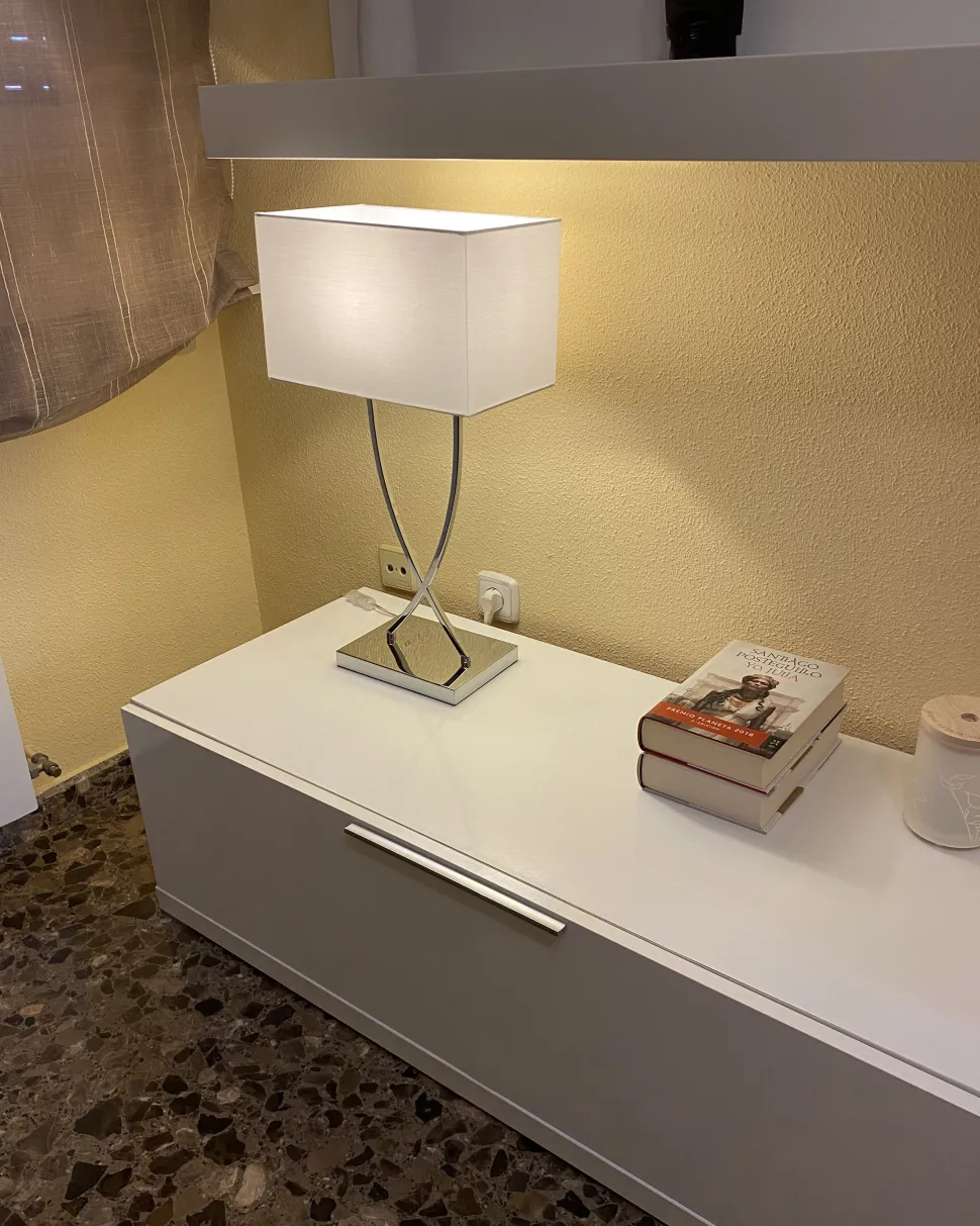 Beliani Poytavalaisin Metalli Valkoinen/Hopea Yasuni Shop