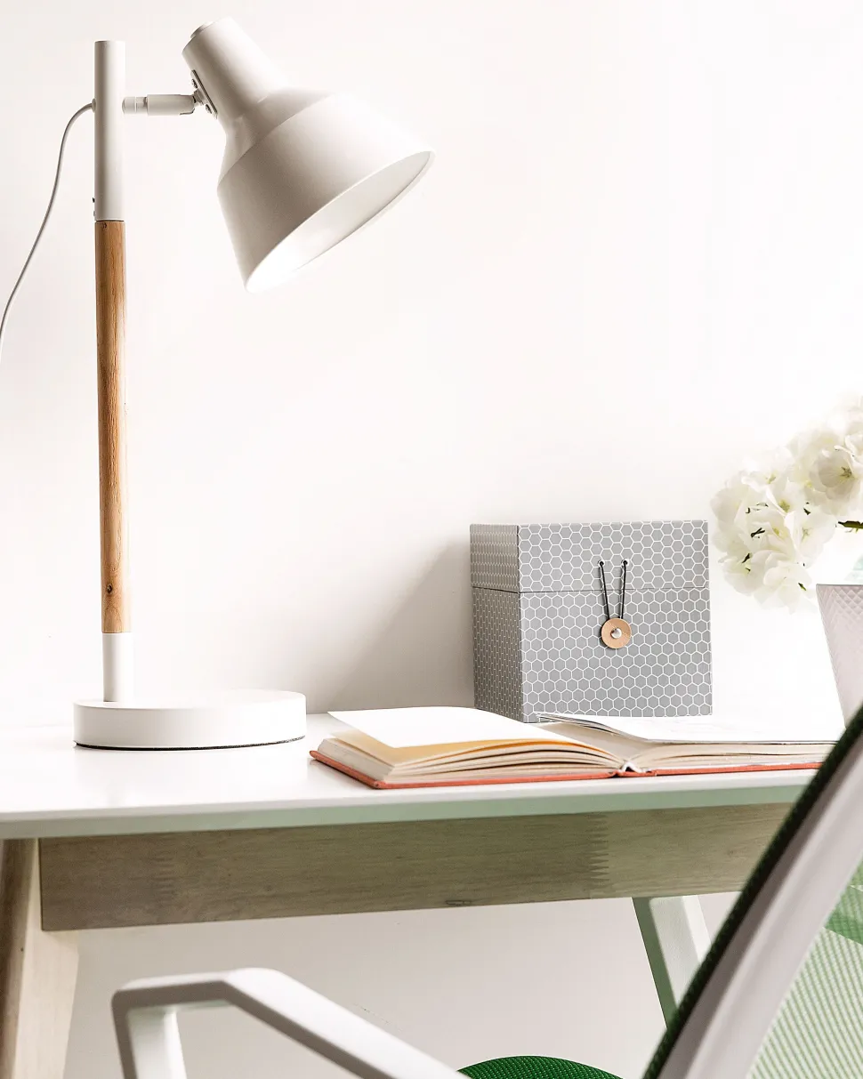 Beliani Poytavalaisin Metalli Valkoinen/Vaalea Puu Aldan Store