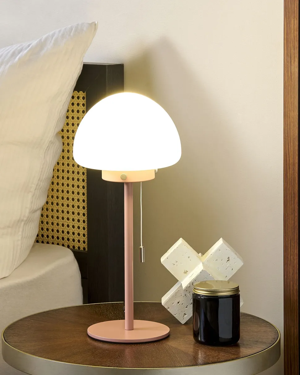 Beliani Poytavalaisin Rauta Vaaleanpunainen Moruga Shop