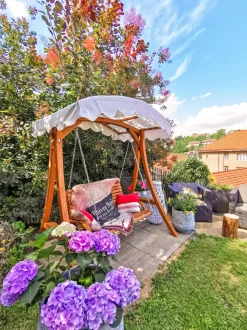 Beliani Puinen Pihakeinu Katoksella Beige Andria Best Sale