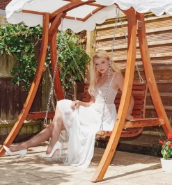 Beliani Puinen Pihakeinu Katoksella Beige Andria Best Sale