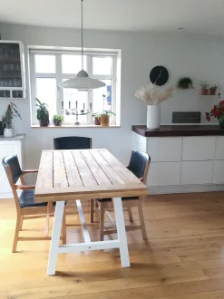 Beliani Puutarhapoyta Akaasia Vaalea Puu/Valkoinen 170 X 80 Cm Scania Shop