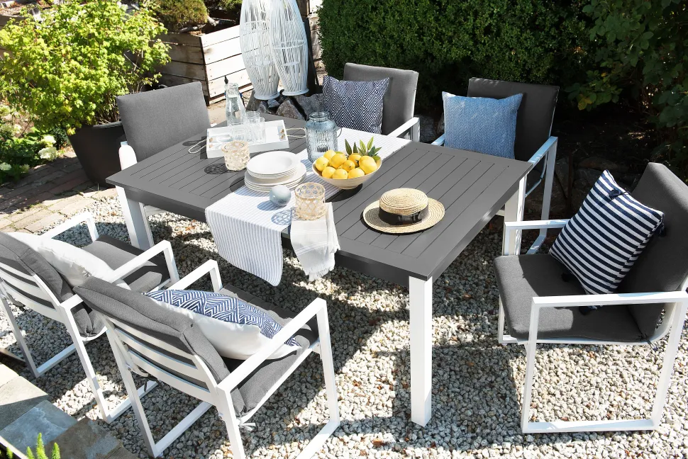 Beliani Puutarhapoytaryhma Jatkettava Poyta Ja 6 Tuolia Pancole Online