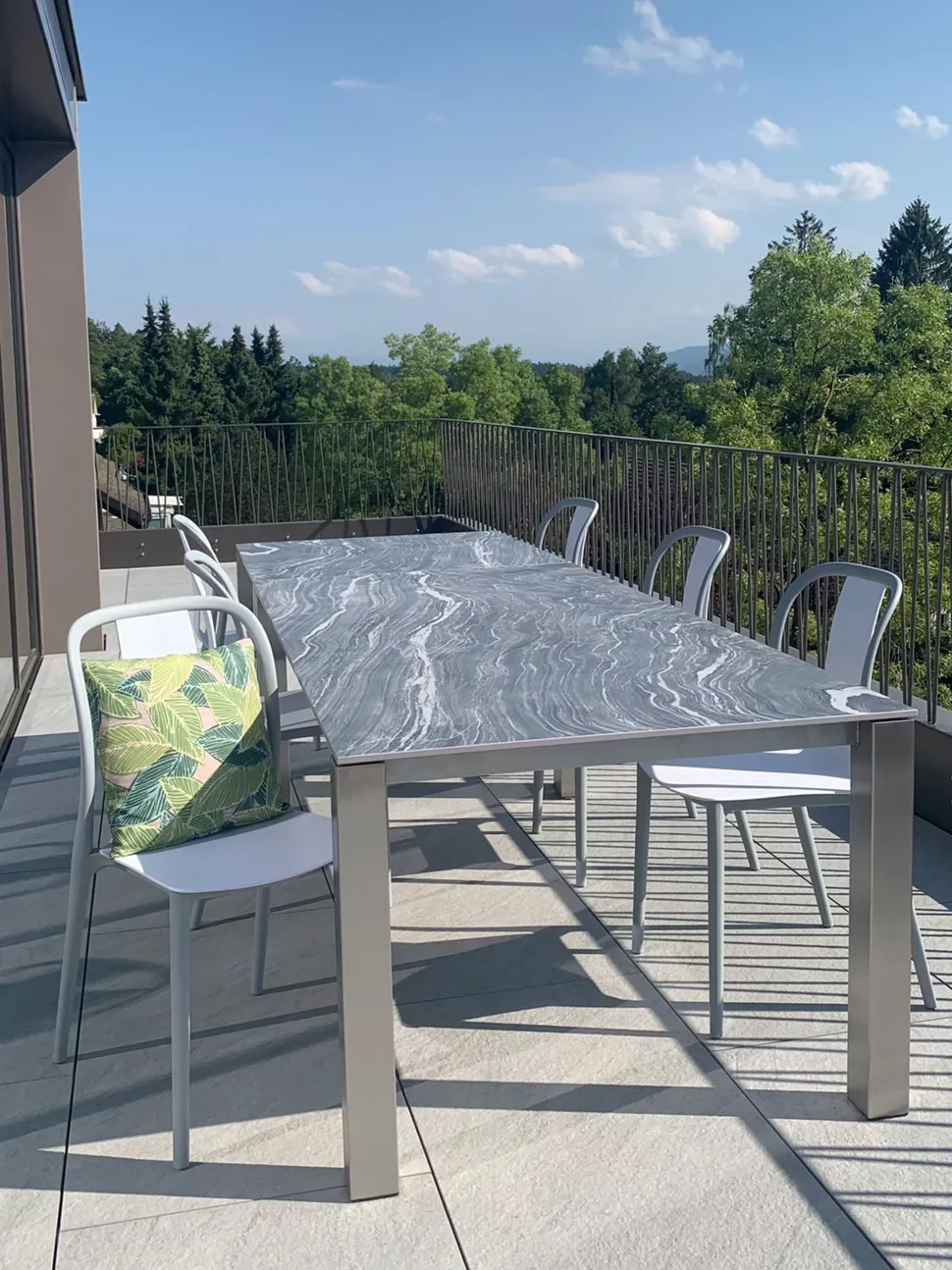 Beliani Puutarhatuoli Muovi Valkoinen/Harmaa 2 Kpl Spezia Online