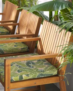 Beliani Puutarhatuoli Vihrealla Pehmusteella Sassari Sale