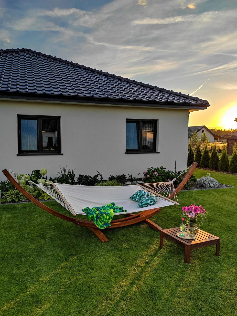 Beliani Riippukeinu Telineella Beige Treviso Best