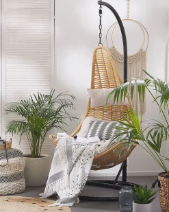 Beliani Riipputuoli Jalustalla Polyrottinki Luonnonvari Atri Ii Outlet