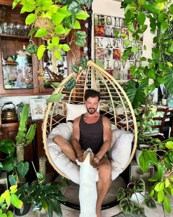 Beliani Riipputuoli Jalustalla Polyrottinki Luonnonvari Arsita Shop