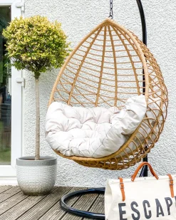 Beliani Riipputuoli Jalustalla Polyrottinki Luonnonvari Arsita Shop