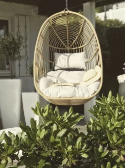 Beliani Riipputuoli Jalustalla Polyrottinki Luonnonvari Casoli Flash Sale