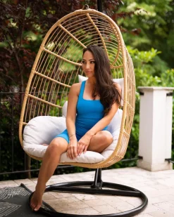 Beliani Riipputuoli Jalustalla Polyrottinki Luonnonvari Casoli Flash Sale