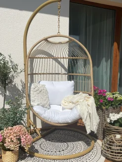 Beliani Riipputuoli Jalustalla Polyrottinki Luonnonvari Alba Discount