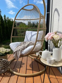 Beliani Riipputuoli Jalustalla Polyrottinki Luonnonvari Alba Discount