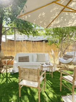 Beliani Riipputuoli Jalustalla Polyrottinki Luonnonvari Alba Discount