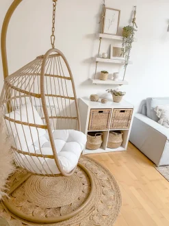 Beliani Riipputuoli Jalustalla Polyrottinki Luonnonvari Alba Discount