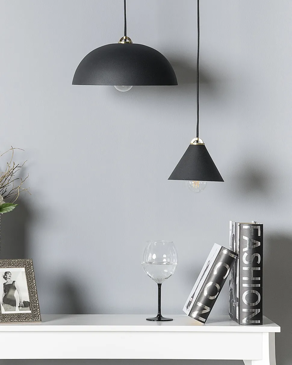 Beliani Riippuvalaisin Metalli Musta Tordera New
