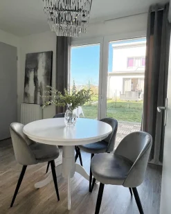 Beliani Ruokapoyta Valkoinen 100 Cm Akron Store