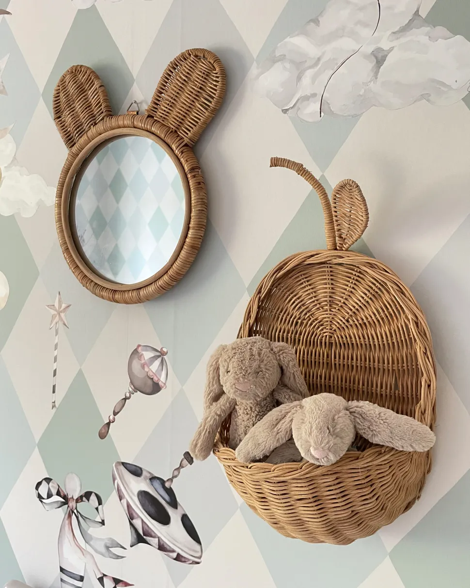 Beliani Seinakoriste Omena Rottinki Luonnonvari 40 X 24 Cm Makonde Online