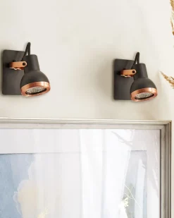 Beliani Seinavalaisin Rauta Musta/Kupari 2 Kpl Baro Sale