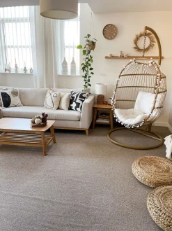 Beliani Sivupoyta Vaalea Puu Tulare Cheap