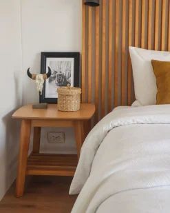 Beliani Sivupoyta Vaalea Puu Tulare Cheap