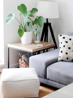 Beliani Sivupoyta Vaalea Puu/Musta Delano Outlet