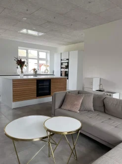 Beliani Sohvapoyta Lasitasolla Metalli Valkoinen/Kulta Meridian Ii Hot