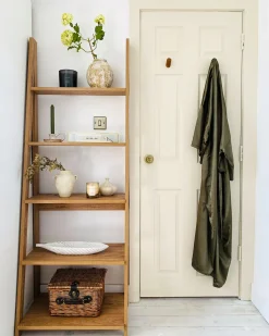 Beliani Tikashylly 5 Hyllya Vaalea Puu Wilton New